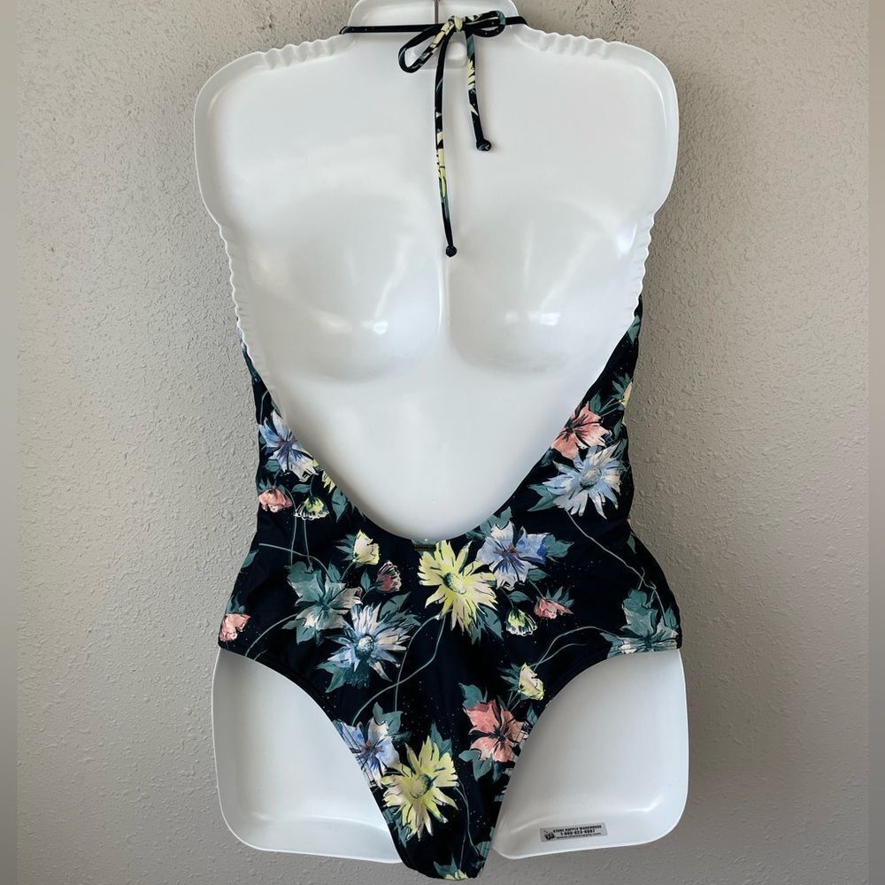 NWOT O’Neill One Piece Swim Suit Size XL - Picture 4 of 6